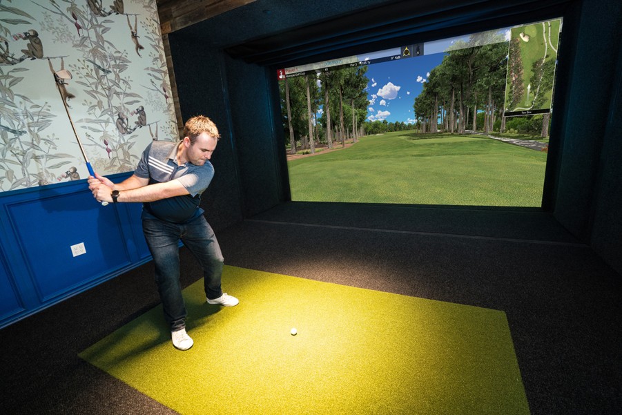 custom-design-options-pairing-golf-simulators-with-home-theaters